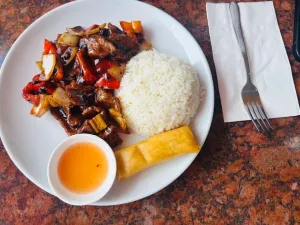 Papaya Hut Restaurant - Thai restaurant in Downtown Vancouver – fine dining dishes, interior photos, and ambiance.