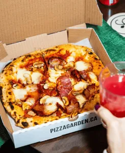 Pizza Garden Metrotown - Pizza restaurant in Burnaby – fine dining dishes, interior photos, and ambiance.