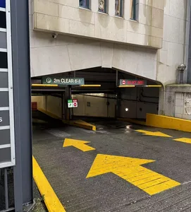 Bread x Butter Cafe - Cafe restaurant in Downtown Vancouver – fine dining dishes, interior photos, and ambiance.