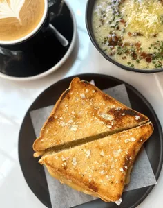 cafeclub. - Cafe restaurant in Downtown Vancouver – fine dining dishes, interior photos, and ambiance.