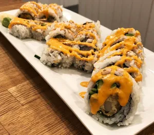Sushi Bros - Japanese & Sushi restaurant in Downtown Vancouver – fine dining dishes, interior photos, and ambiance.