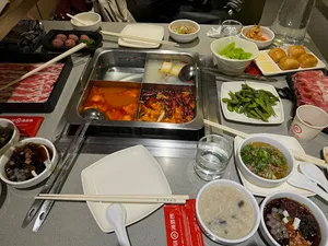 Haidilao Hotpot West Broadway Hot Pot restaurant in Vancouver – fine dining dishes, interior photos, and ambiance.