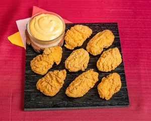 Hi Five Chicken East Broadway - Burger & Fried Chicken restaurant in Vancouver – fine dining dishes, interior photos, and ambiance.