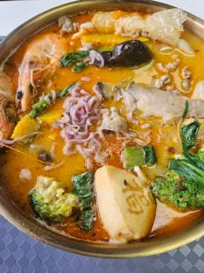Mala King Hot Pot - Hot Pot restaurant in Surrey – fine dining dishes, interior photos, and ambiance.