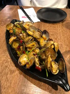 Li's China Grill - BBQ restaurant in Vancouver – fine dining dishes, interior photos, and ambiance.