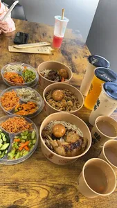 Dragon Bowl Metrotown - Taiwanese & HK Cafe restaurant in Burnaby – fine dining dishes, interior photos, and ambiance.