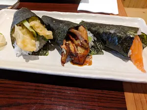Sake Maki - Japanese & Sushi restaurant in Vancouver – fine dining dishes, interior photos, and ambiance.