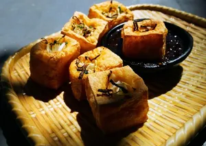 Shiok Canteen - Singaporean restaurant in New Westminster – fine dining dishes, interior photos, and ambiance.