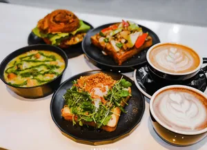 cafeclub. - Cafe restaurant in Downtown Vancouver – fine dining dishes, interior photos, and ambiance.