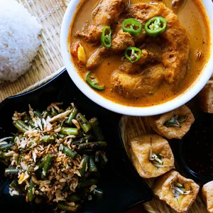 Shiok Singaporean Cuisine - Singaporean restaurant in Vancouver – fine dining dishes, interior photos, and ambiance.