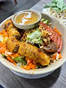 Pho Quynh Express Yaletown - Vietnamese restaurant in Downtown Vancouver – fine dining dishes, interior photos, and ambiance.