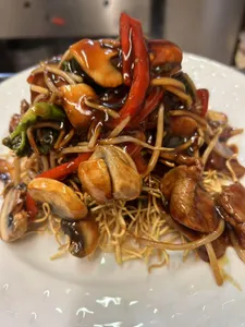 Papaya Hut Restaurant - Thai restaurant in Downtown Vancouver – fine dining dishes, interior photos, and ambiance.