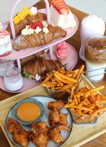 Hazukido Cafe Plus - Cafe restaurant in Richmond – fine dining dishes, interior photos, and ambiance.