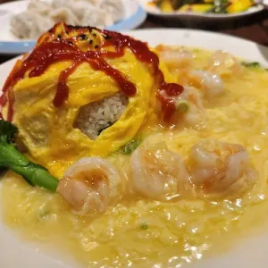 Dingding Restaurant - Chinese restaurant in Downtown Vancouver – fine dining dishes, interior photos, and ambiance.