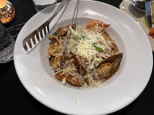 CAFE IL NIDO - Italian restaurant in Downtown Vancouver – fine dining dishes, interior photos, and ambiance.