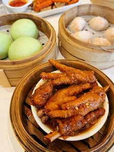 Yue Restaurant - Dim Sum restaurant in Richmond – fine dining dishes, interior photos, and ambiance.