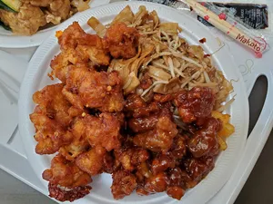 Kung Pao Wok - Chinese restaurant in Richmond – fine dining dishes, interior photos, and ambiance.