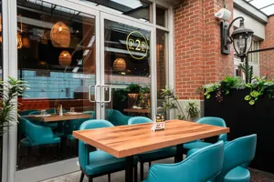 P2P indian restaurant Yaletown - Indian restaurant in Downtown Vancouver – fine dining dishes, interior photos, and ambiance.