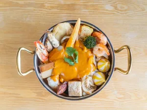 JOJO POT - Hot Pot restaurant in Burnaby – fine dining dishes, interior photos, and ambiance.