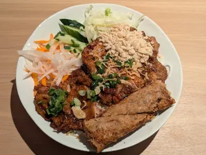 Moc Vietnamese Kitchen & Bar - Vietnamese restaurant in Vancouver – fine dining dishes, interior photos, and ambiance.