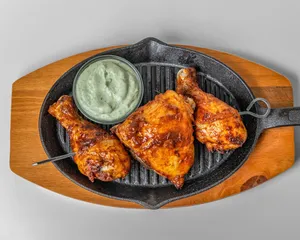 Hi Five Chicken East Broadway - Burger & Fried Chicken restaurant in Vancouver – fine dining dishes, interior photos, and ambiance.