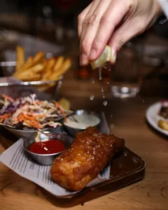 Taylight Local Craft Beer & Kitchen - Brewery & Pubs restaurant in Downtown Vancouver – fine dining dishes, interior photos, and ambiance.