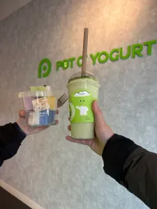 Pot O‘Yogurt - Dessert restaurant in Richmond – fine dining dishes, interior photos, and ambiance.