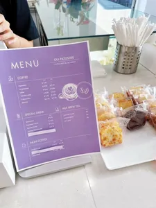 Oui Patisserie - Cafe restaurant in Richmond – fine dining dishes, interior photos, and ambiance.