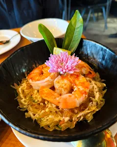 Sip Song Thai Cuisine - Thai restaurant in Vancouver – fine dining dishes, interior photos, and ambiance.
