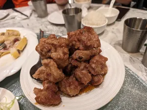 Happy Day Cafe Kingsway - Taiwanese & HK Cafe restaurant in Vancouver – fine dining dishes, interior photos, and ambiance.