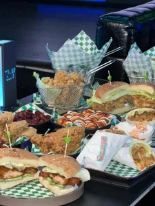 TRUES CLUB - KTV & Club restaurant in Richmond – fine dining dishes, interior photos, and ambiance.