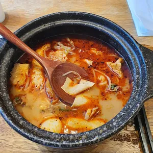 JOJO POT - Hot Pot restaurant in Burnaby – fine dining dishes, interior photos, and ambiance.