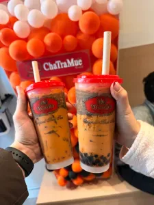 Cha Tra Mue - Drinks & Bubble Tea restaurant in Vancouver – fine dining dishes, interior photos, and ambiance.