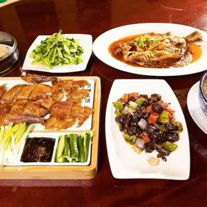 Z&W Shanghai Kitchen - Chinese restaurant in Vancouver – fine dining dishes, interior photos, and ambiance.