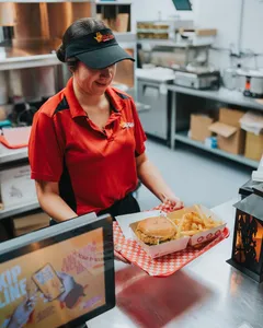 Hifive Chicken Kingsway Burger & Fried Chicken restaurant in Burnaby – fine dining dishes, interior photos, and ambiance.