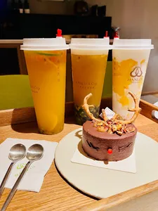 Hanlin Tea House - Bubble Tea restaurant in Richmond – fine dining dishes, interior photos, and ambiance.