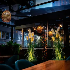 P2P indian restaurant Yaletown - Indian restaurant in Downtown Vancouver – fine dining dishes, interior photos, and ambiance.