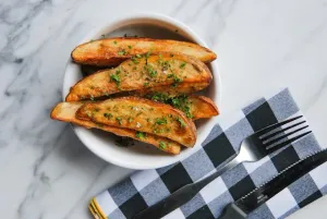Sprezzatura Restaurant - Pizza restaurant in Vancouver – fine dining dishes, interior photos, and ambiance.