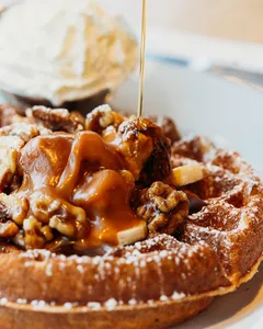 Yolks Broadway - North American restaurant in Vancouver – fine dining dishes, interior photos, and ambiance.