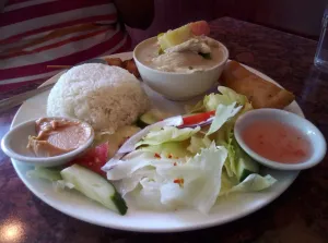 Papaya Hut Restaurant - Thai restaurant in Downtown Vancouver – fine dining dishes, interior photos, and ambiance.