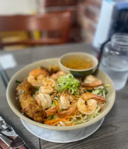 Pho Quynh Express Yaletown - Vietnamese restaurant in Downtown Vancouver – fine dining dishes, interior photos, and ambiance.