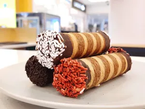 Bella Gelateria Metrotown - Dessert restaurant in Burnaby – fine dining dishes, interior photos, and ambiance.