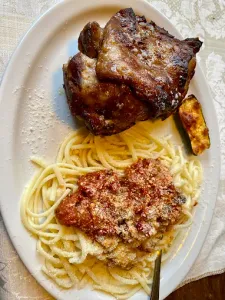 Vassilis souvlaki greek taverna - European restaurant in Burnaby – fine dining dishes, interior photos, and ambiance.