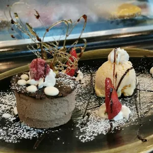 Kiku Sushi Downtown - Japanese & Sushi restaurant in Downtown Vancouver – fine dining dishes, interior photos, and ambiance.