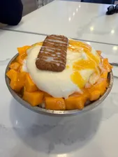Review photo uploaded by Yo七嘎 at Azure Cafe
