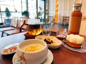 11AM Tea House - Bubble Tea restaurant in Richmond – fine dining dishes, interior photos, and ambiance.