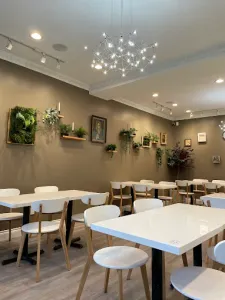 Picture of dish information at Cathy's Cafe