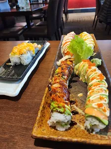 Kiku Sushi Downtown - Japanese & Sushi restaurant in Downtown Vancouver – fine dining dishes, interior photos, and ambiance.