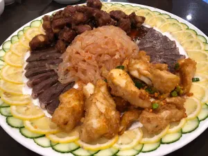 Grand Seasons Restaurant - Chinese restaurant in Coquitlam – fine dining dishes, interior photos, and ambiance.