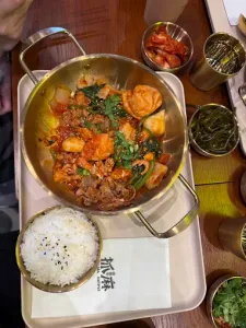 Drama Hot Pot Hot Pot restaurant in Richmond – fine dining dishes, interior photos, and ambiance.